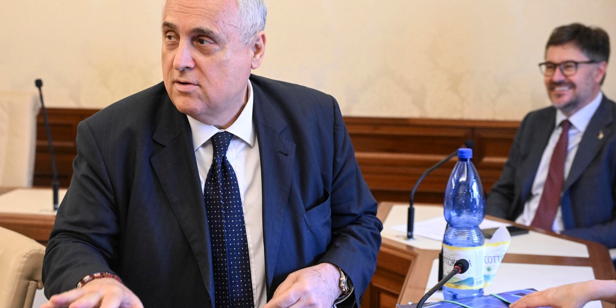 Coppa Italia: la Lazio al Quirinale, medaglia celebrativa a Mattarella