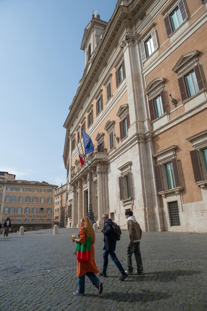 Via libera della Camera al primo decreto carburanti, è legge