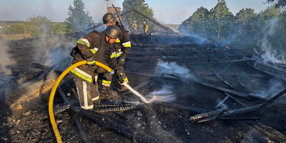 Kiev, 'in corso attacco aereo combinato russo'