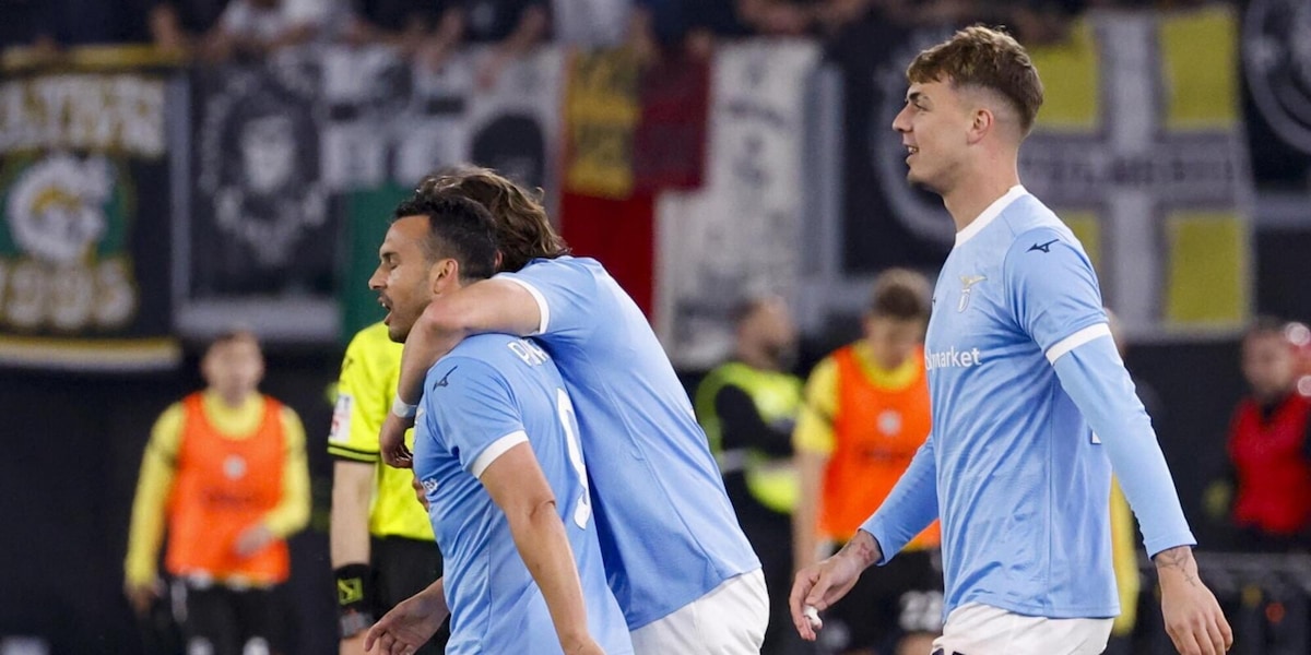 "Grazie campione": Pedro in lacrime sotto la Nord