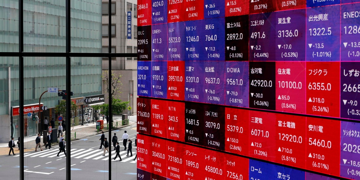 Borsa: Asia contrastata, listini freddi su colloqui Trump-Xi