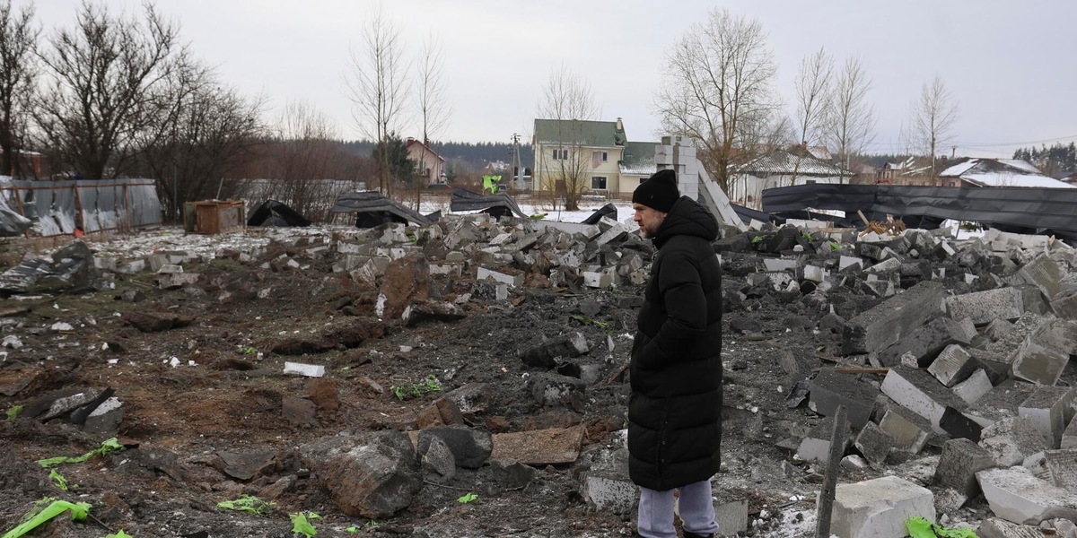 Sale a due morti e 40 feriti il bilancio dell'attacco russo a Kiev