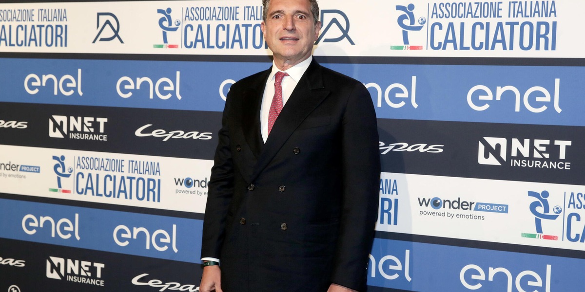 De Siervo 'agenda comune per rilanciare calcio italiano, c'è consapevolezza momento'