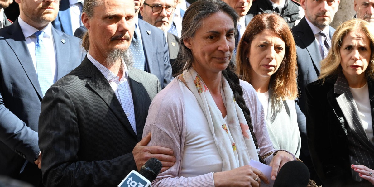 Famiglia nel bosco: Pillon, 'escluso affidamento o adozione dei bimbi'