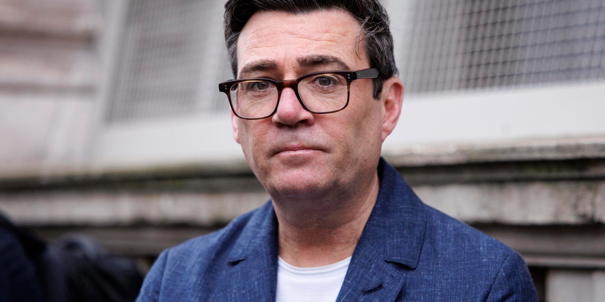 Via libera a Burnham, potrà candidarsi per un seggio in Parlamento
