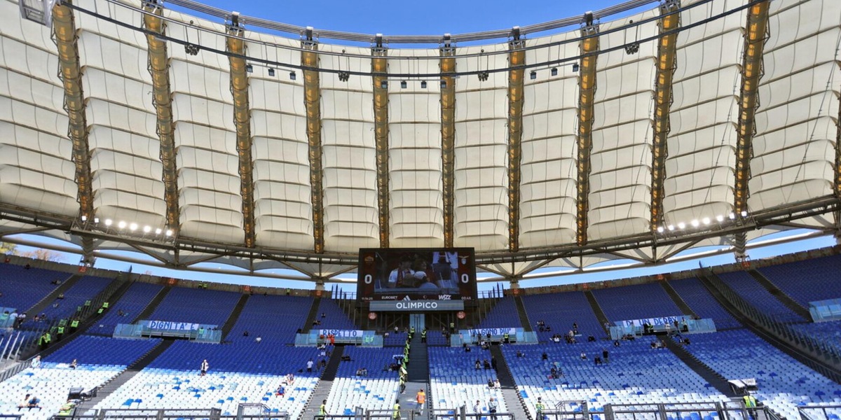 La curva Nord deserta per il derby della Capitale: il clima per metà surreale all'Olimpico