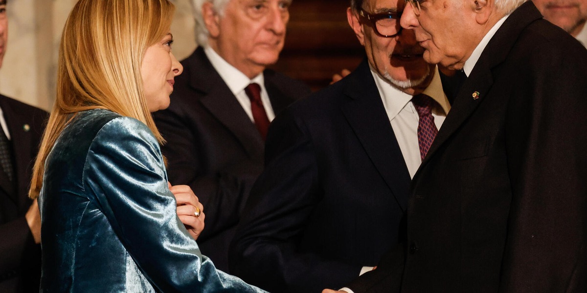 Mattarella e Meloni arrivati all'ospedale a Modena