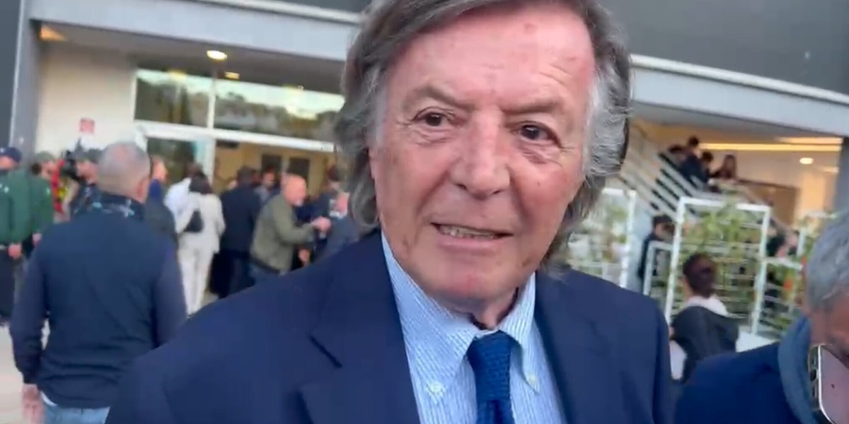 Panatta rivela: "Dopo l'abbraccio ho detto a Sinner, 'Voglio premiarti anche al Roland Garros', e lui..."