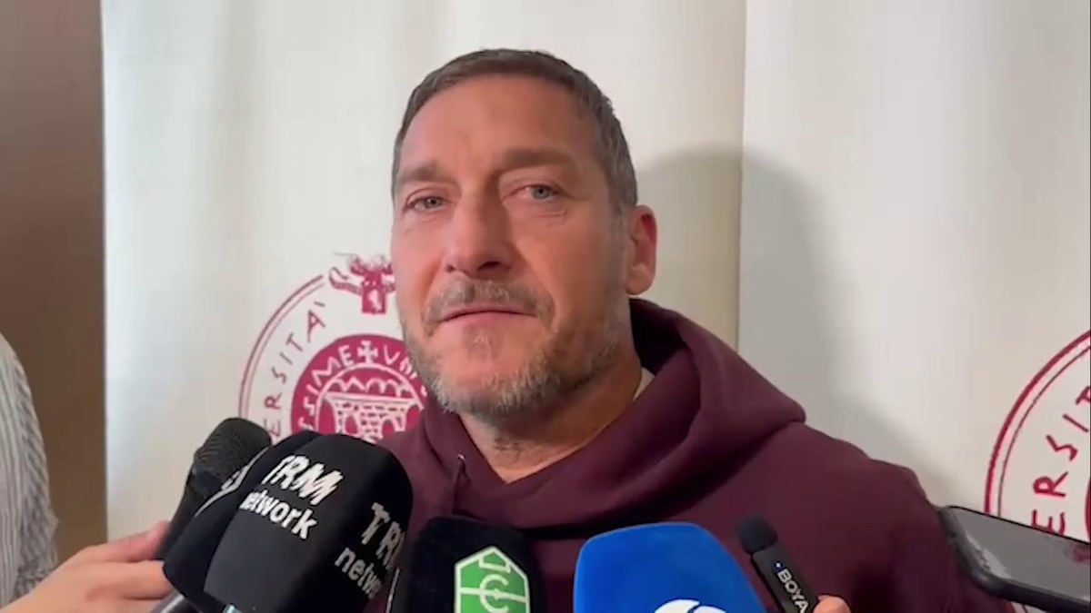 Totti show: "Torno a Roma. Dispiaciuto per il mancato Mondiale"