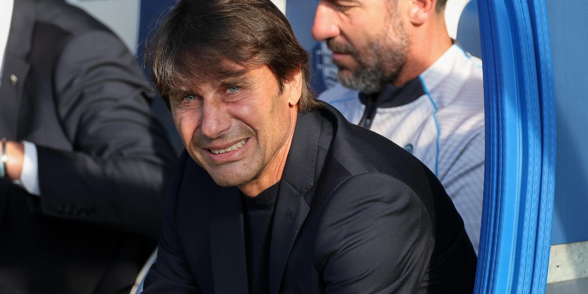 Napoli pronto all'addio di Conte, Sarri in pole per il ritorno