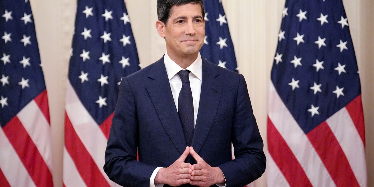Kevin Warsh ha giurato, è il nuovo presidente della Federal Reserve