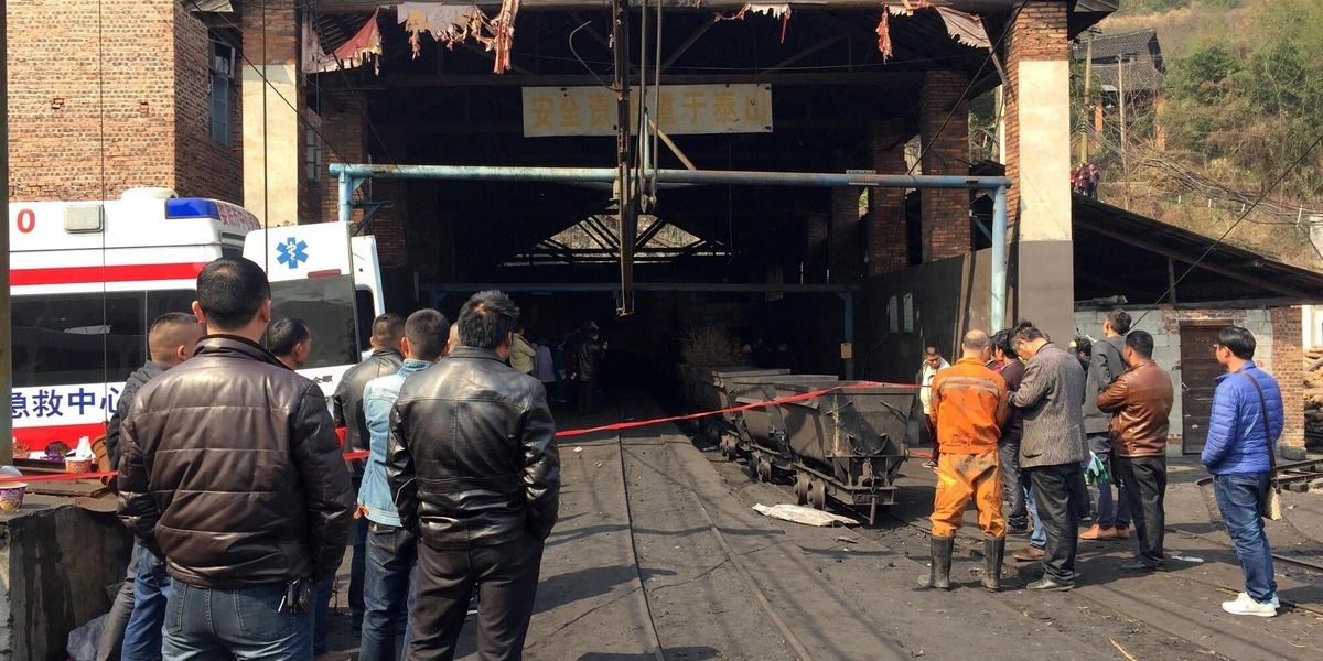 Almeno 90 morti in un'esplosione in una miniera di carbone in Cina