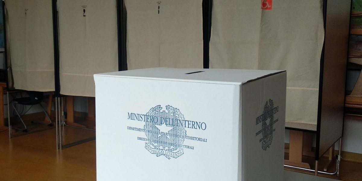 Comunali, a metà sezioni l'affluenza è al 61%