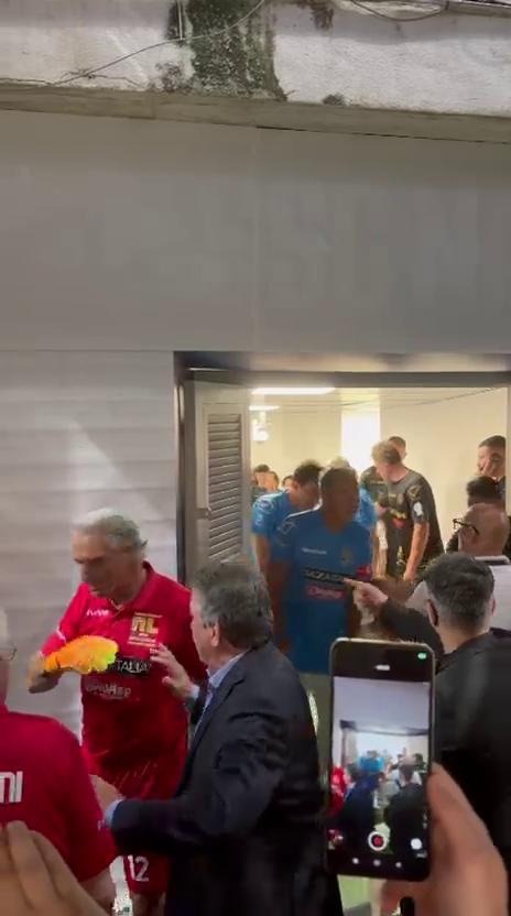 Careca, Zola, Insigne, Lavezzi e tanti altri: la Notte dei Leoni accende l'entusiasmo a Napoli