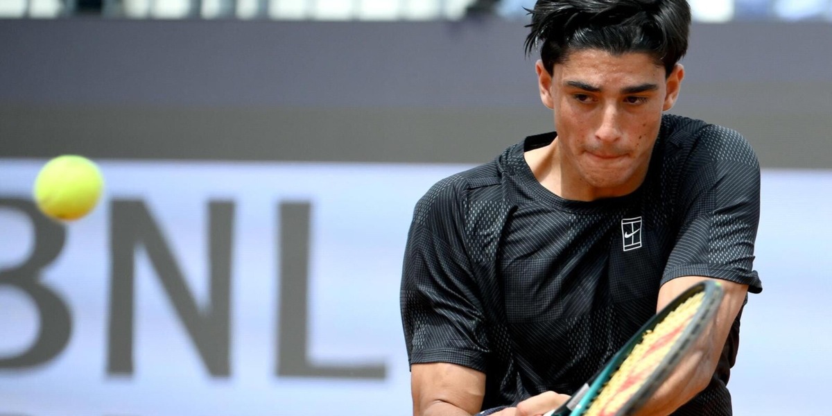 Cinà, il sogno si ferma al secondo turno: De Jong si impone in tre set