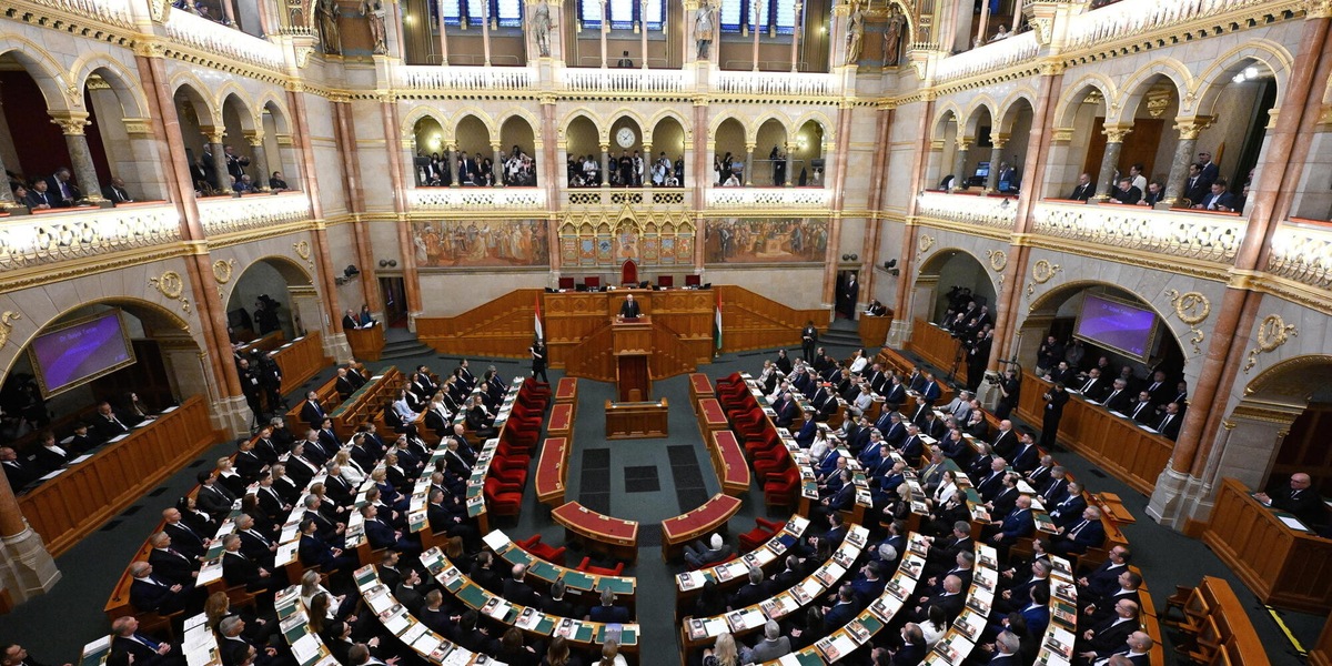 Parlamento ungherese vota lo stop all'uscita dalla Cpi voluta da Orban