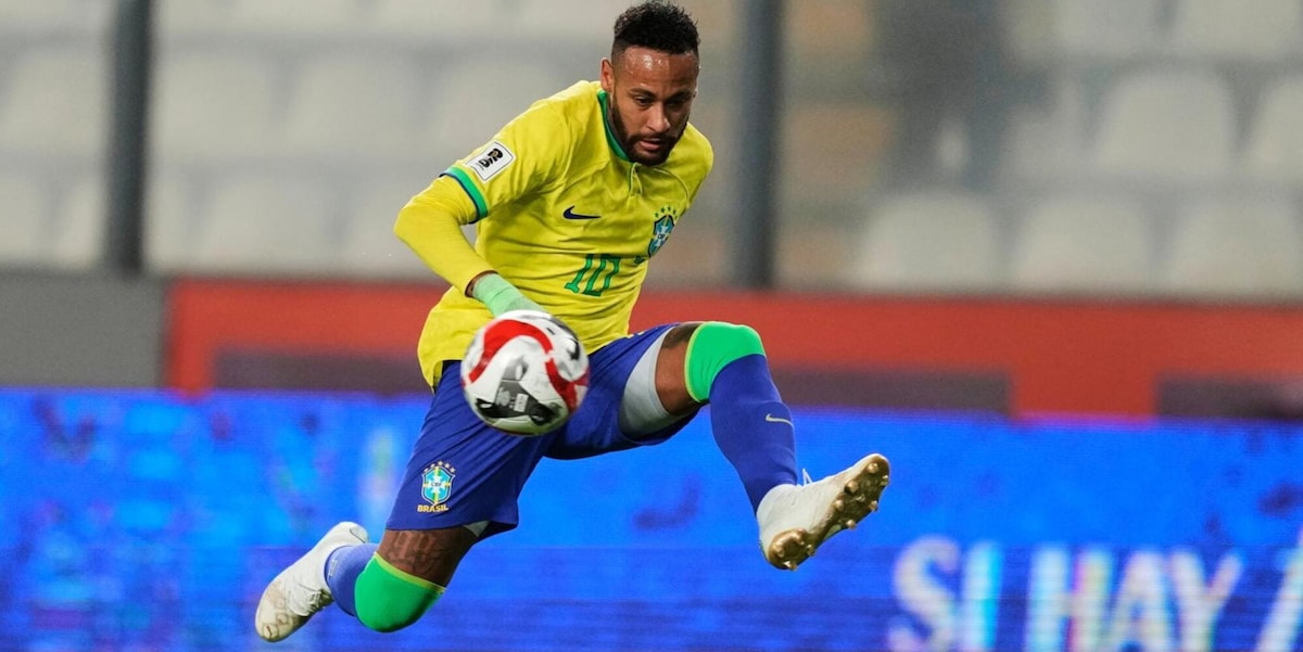 Incredibile Brasile: Neymar si infortuna al primo allenamento, le sue condizioni prima del Mondiale
