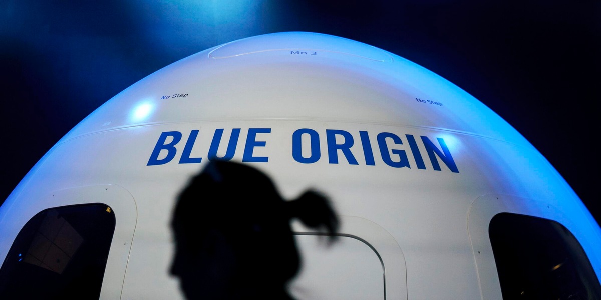Il razzo di Blue Origin esplode durante i test sulla rampa di lancio