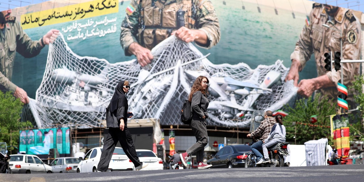 Trump insiste, Iran accetti che non avrà l'arma nucleare, riaprire Hormuz