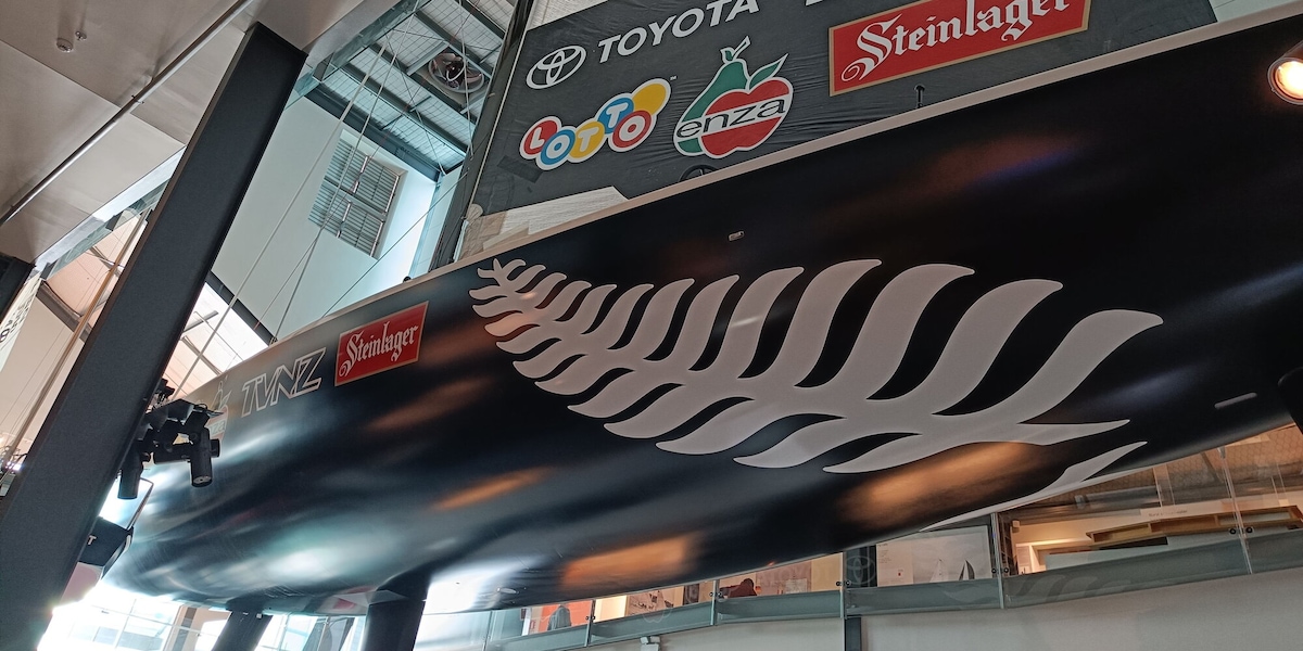 Ad Auckland, dove nasce il dominio di Team New Zealand: viaggio nel mondo degli avversari di Luna Rossa per l'America's Cup