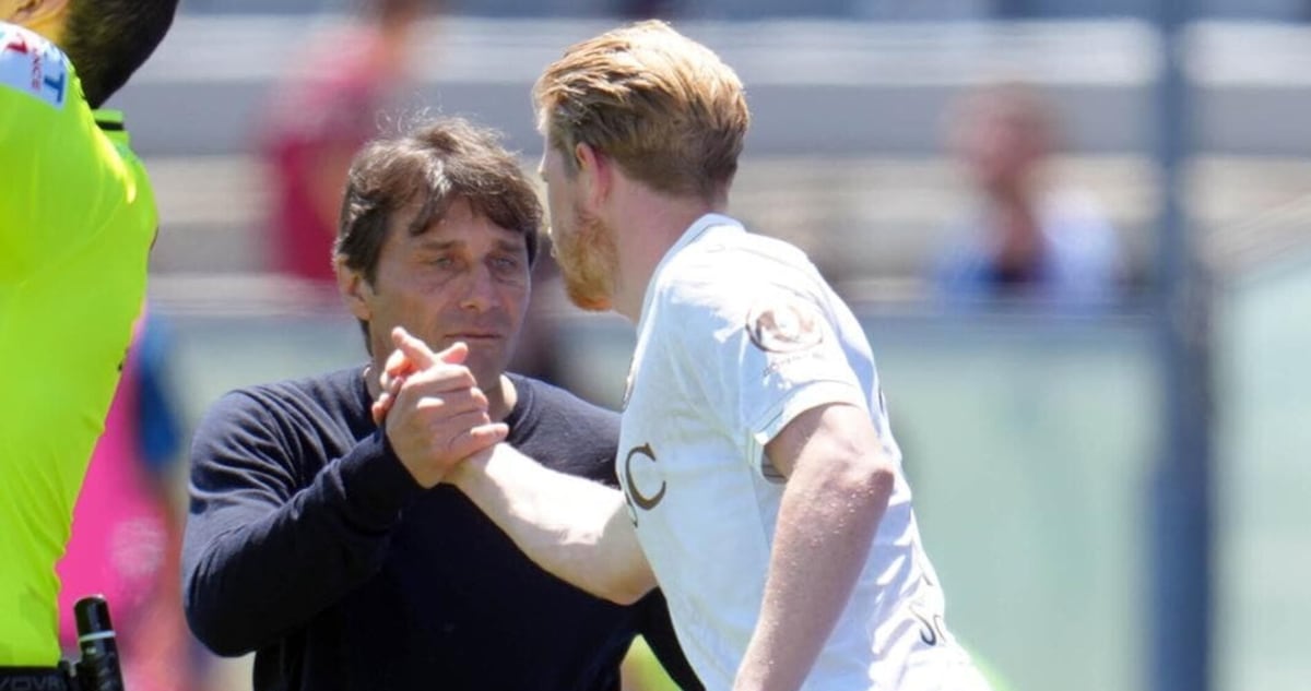 Napoli, fuori dal campo De Bruyne stecca: non ha avuto il coraggio del faccia a faccia con Conte
