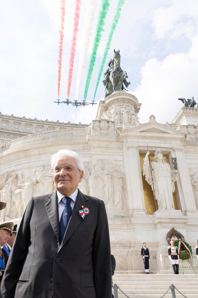 2 Giugno: Mattarella, segnò compimento di un atto di libertà senza precedenti