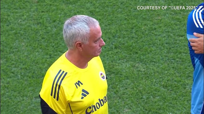 L'Inter è pronta a salutare Dumfries: colpaccio Real grazie alla clausola