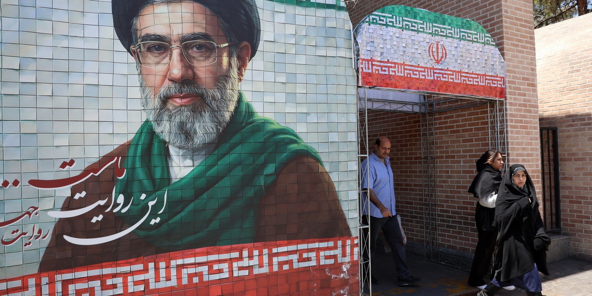 Consigliere Khamenei, 'diluvio di missili se Usa attaccano di nuovo'