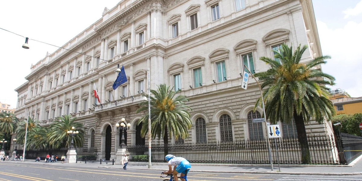 Al via collaborazione Bankitalia-P.Chigi su competenze finanziarie digitali