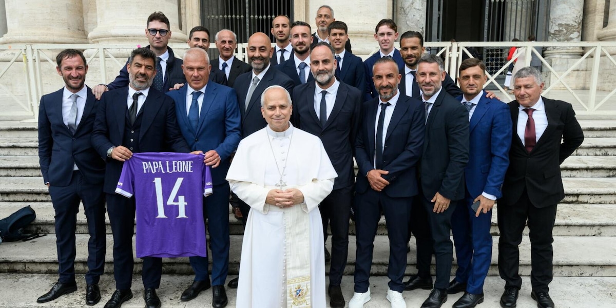 L'Ostiamare da Papa Leone: il regalo è una maglia speciale numero 14