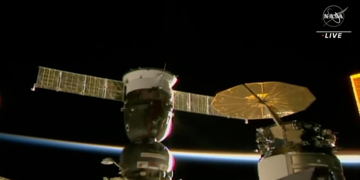 Nuova perdita di aria sulla Iss, astronauti trasferiti nelle navette
