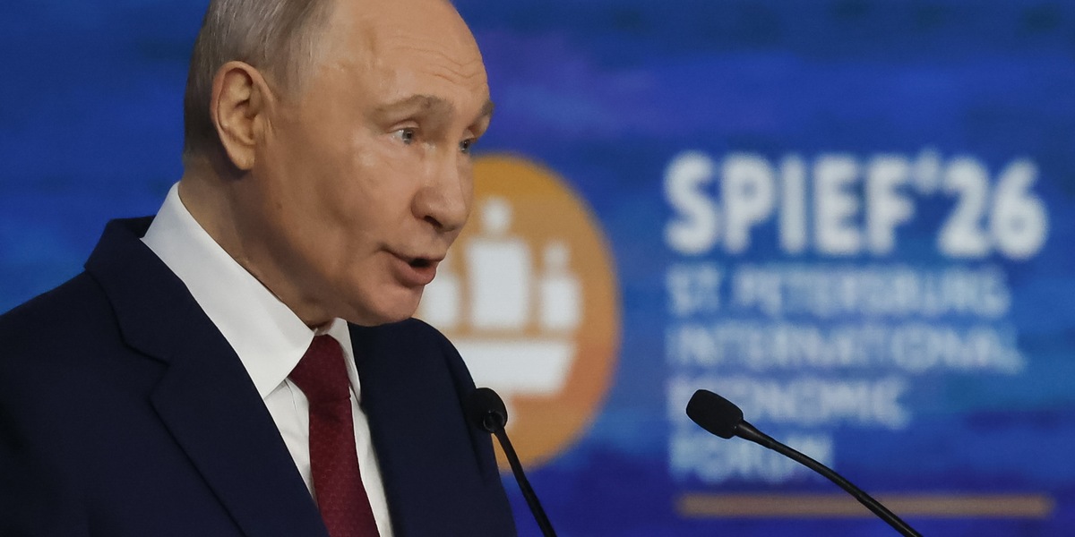 Putin, 'per ora non c'è ragione di incontrare Zelensky'