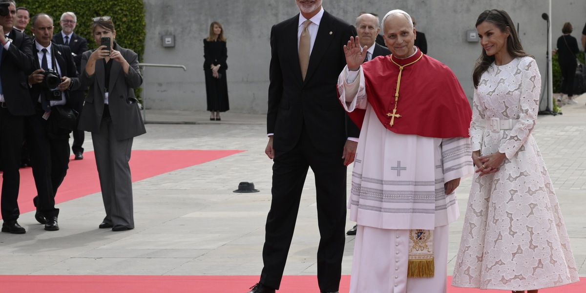 Il Papa, 'abusi del clero ferita ancora aperta'