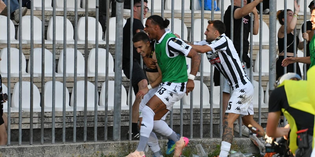 Festa Ascoli, tris al Brescia e ritorno in serie B dopo tre anni!