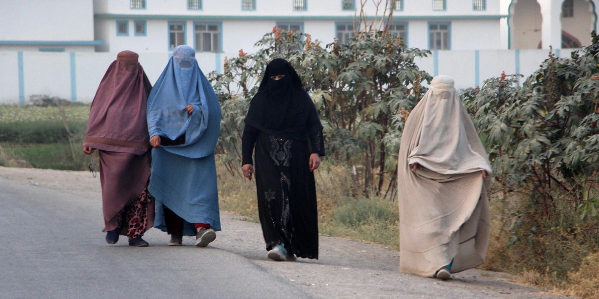Media, a Herat spari su manifestazione per donne arrestate per abbigliamento
