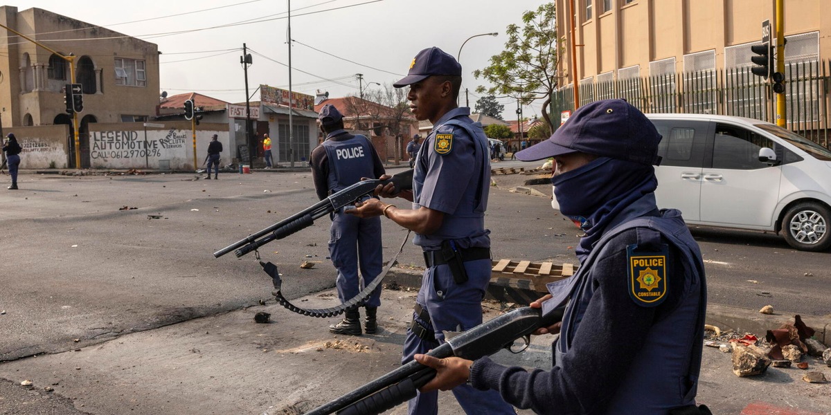 Sudafrica, 12 persone uccise a colpi d'arma da fuoco vicino a Johannesburg