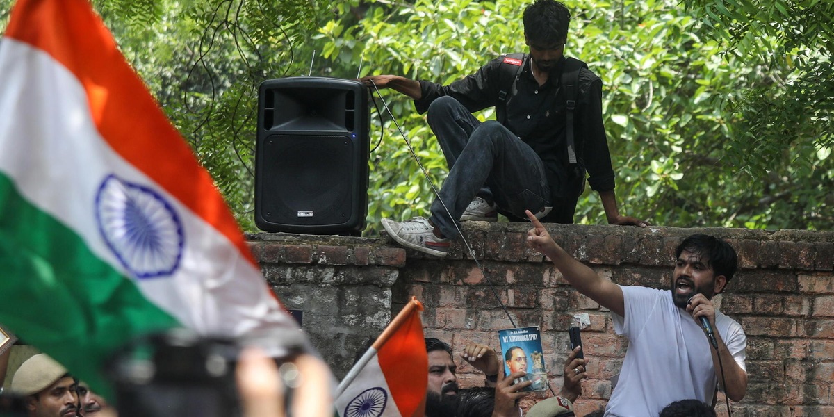 India, Partito delle blatte torna in piazza per dimissioni ministro