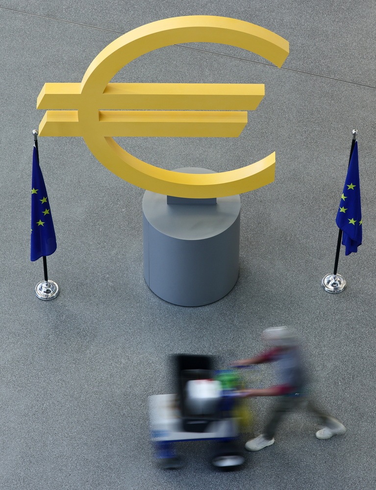 ++ La Bce alza i tassi di un quarto di punto al 2,25% ++