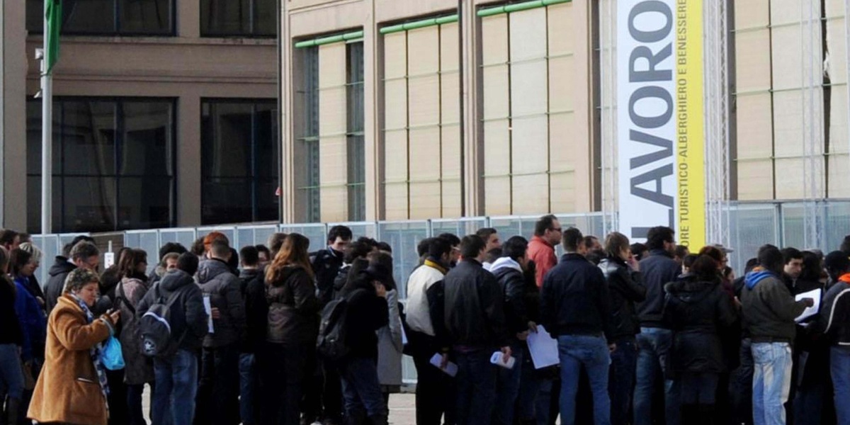 Tasso di occupazione record nel primo trimestre, disoccupazione ai minimi