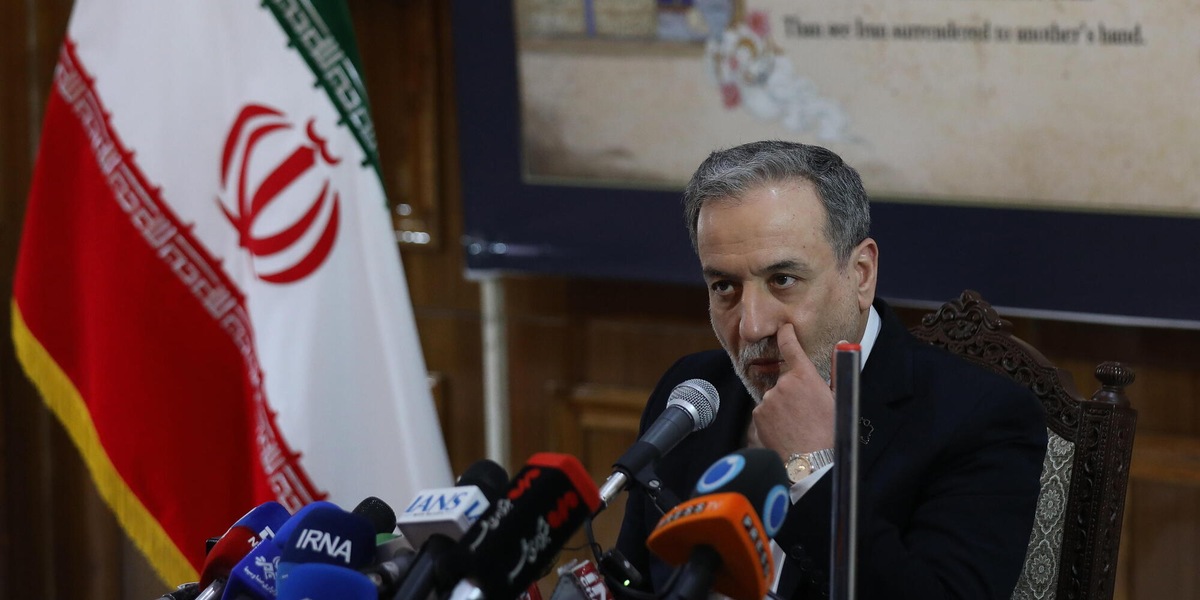 Araghchi, 'nella bozza la fine del blocco navale, accordi su Hormuz'