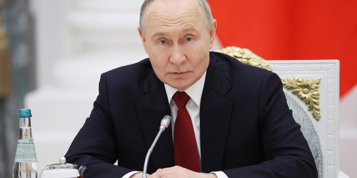 Putin chiama Trump per il compleanno, 55 minuti di telefonata
