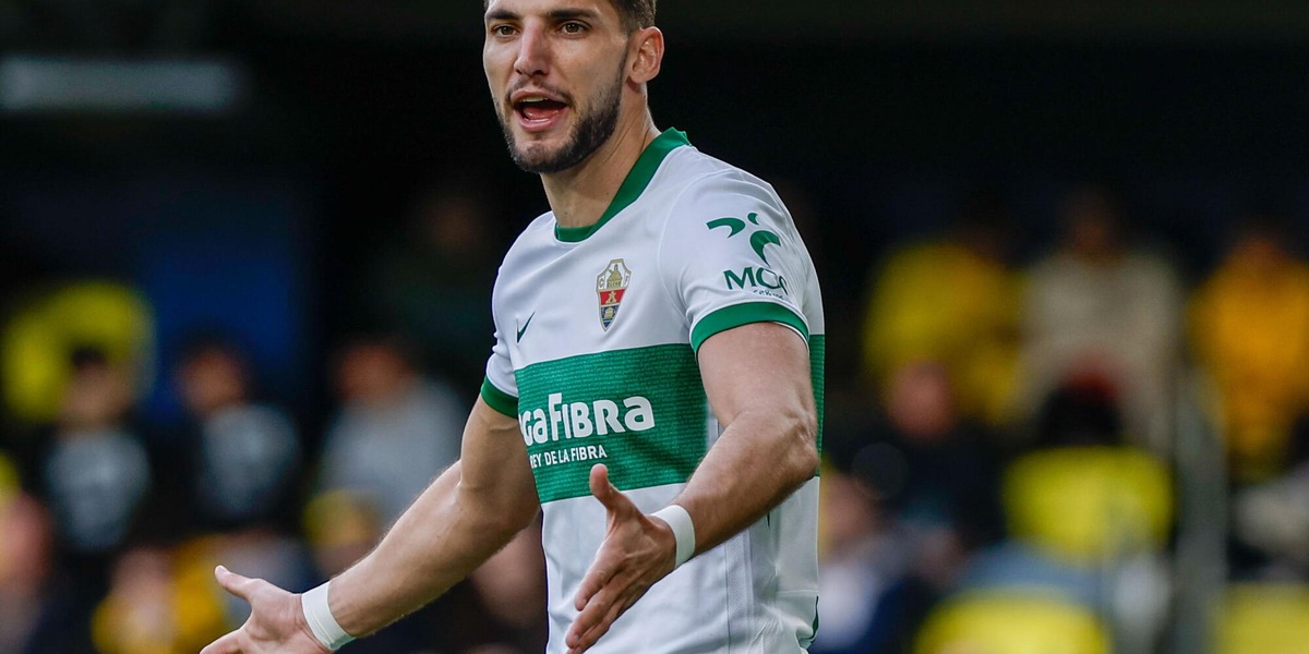 Calcio: attaccante dell'Elche Mir condannato a otto anni e mezzo per violenza sessuale
