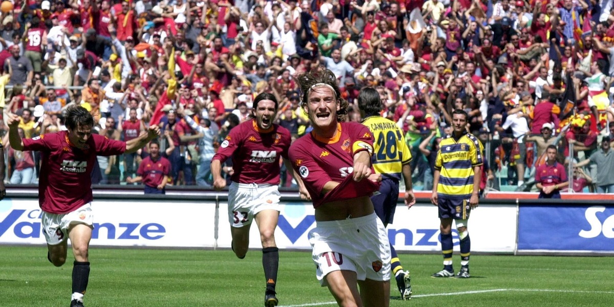 Il 17 giugno 2001 nel cuore di Totti: "Che ricordi. Spero che rivivremo presto un giorno così"
