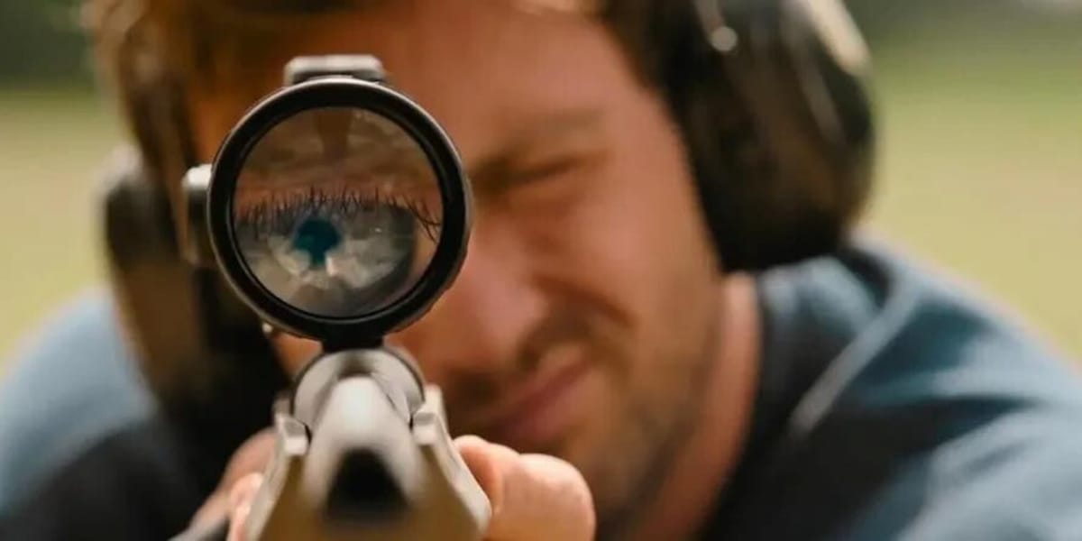 Fuze - Conto alla rovescia, Aaron Taylor-Johnson e Theo James nel thriller action da oggi al cinema
