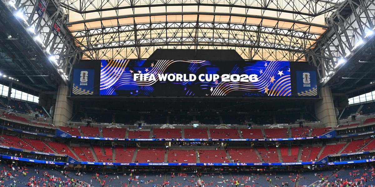 Olanda-Svezia nello stadio climatizzato ipertecnologico, con il tetto chiuso per l'umidità infernale a Houston