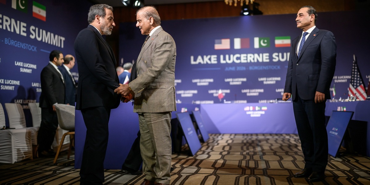 Media, fra Usa e Iran progressi su Hormuz, in Svizzera si è parlato si nucleare