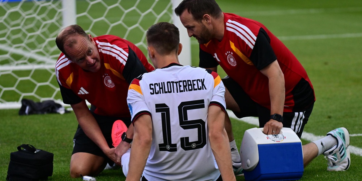 Mondiali: torneo finito per il tedesco Schlotterbeck