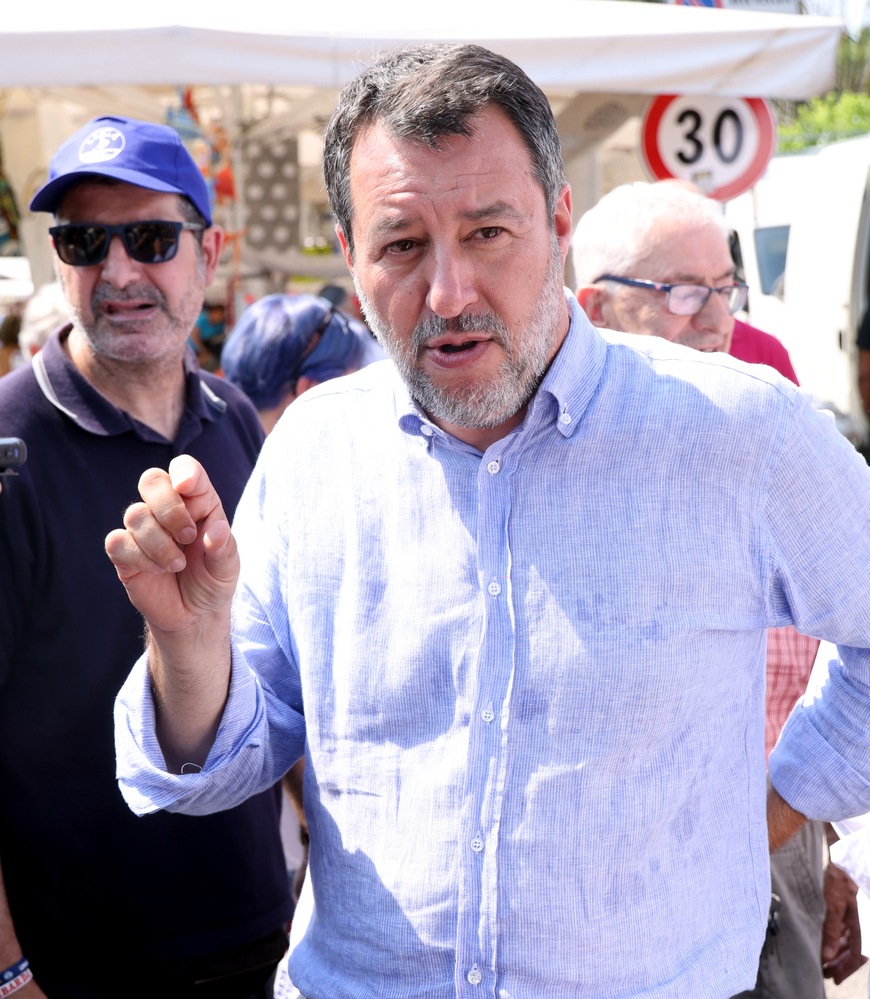 Salvini al lavoro per 'militarizzare' stazioni italiane