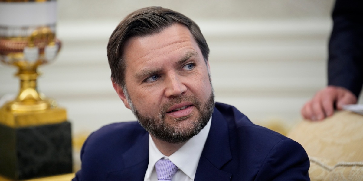 Vance commenta raid Usa contro Iran, 'alla violenza si risponde con violenza'