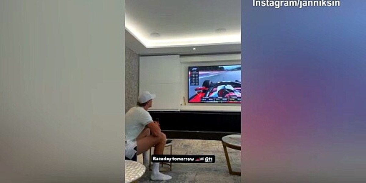F1, Sinner si gode davanti alla Tv la splendida prestazione della Ferrari